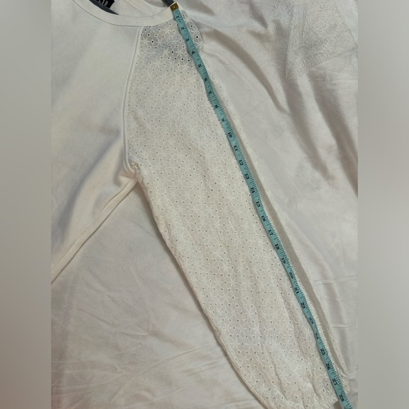 Gap size L “new off white” sweatshirt, eyelet sleeves. NWOT, sold out at Gap! - Picture 12 of 13